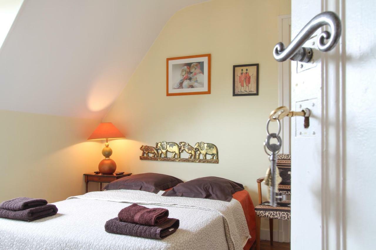 Manoir Des Turets Bed & Breakfast Yvre-l'Eveque Exterior photo