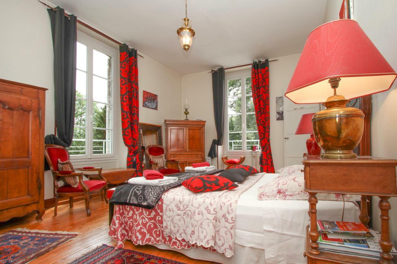 Manoir Des Turets Bed & Breakfast Yvre-l'Eveque Exterior photo